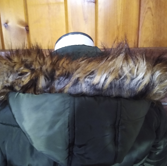 STEVE MADDEN GREEN USED WINTER JACKET - Picture 5 of 7